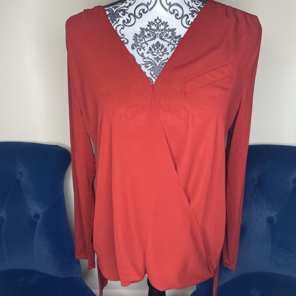 Vince Camuto rust brown long sleeve blouse